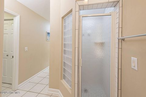Single Family Residence in Holden Beach NC 887 Ocean Boulevard 26.jpg