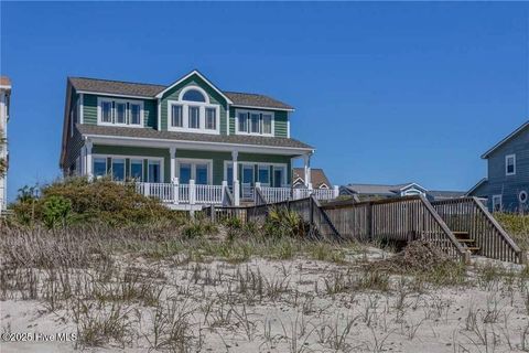 Single Family Residence in Holden Beach NC 887 Ocean Boulevard 5.jpg