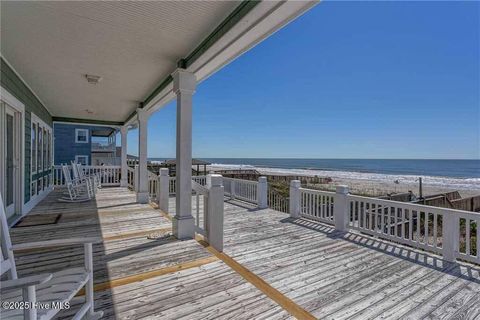 Single Family Residence in Holden Beach NC 887 Ocean Boulevard 6.jpg