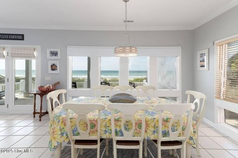 Single Family Residence in Holden Beach NC 887 Ocean Boulevard 10.jpg