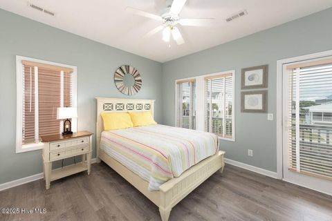 Single Family Residence in Holden Beach NC 887 Ocean Boulevard 28.jpg