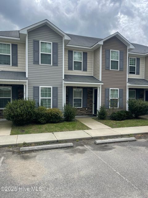 Townhouse in Havelock NC 123 Heather Glen Circle.jpg