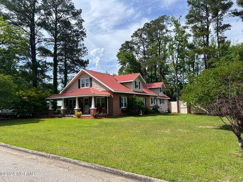 Single Family Residence in Whiteville NC 209 E Wyche Street.jpg