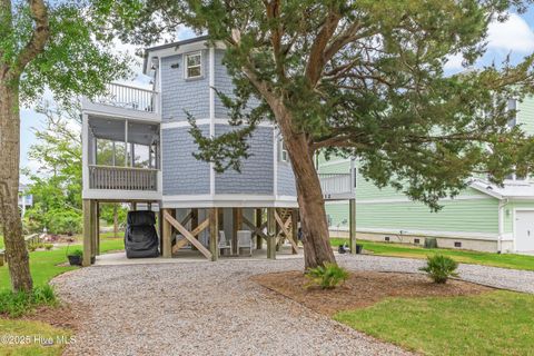 Single Family Residence in Oak Island NC 112 SE 39th Street.jpg