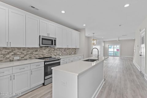 Townhouse in Carolina Beach NC 906 Second Street #1 12.jpg