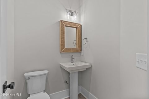 Townhouse in Carolina Beach NC 906 Second Street #1 14.jpg