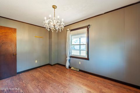 Single Family Residence in Carolina Beach NC 106 S Seventh Street 19.jpg