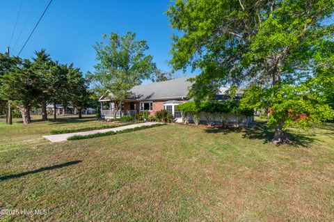 Single Family Residence in Carolina Beach NC 106 S Seventh Street 1.jpg