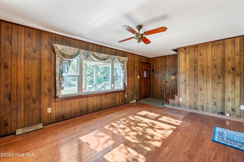 Single Family Residence in Carolina Beach NC 106 S Seventh Street 6.jpg