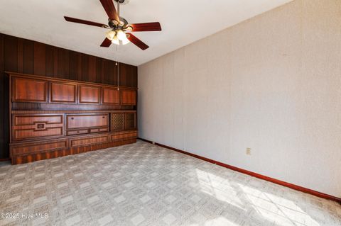 Single Family Residence in Carolina Beach NC 106 S Seventh Street 9.jpg