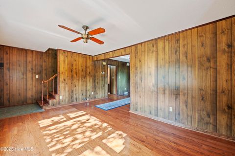 Single Family Residence in Carolina Beach NC 106 S Seventh Street 5.jpg