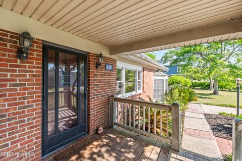 Single Family Residence in Carolina Beach NC 106 S Seventh Street 3.jpg
