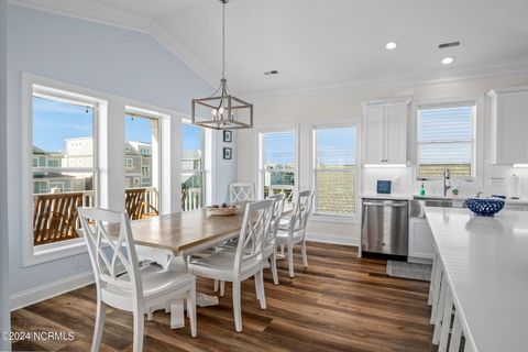 Single Family Residence in Holden Beach NC 286 Ocean Boulevard 10.jpg