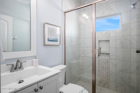 Single Family Residence in Holden Beach NC 286 Ocean Boulevard 17.jpg