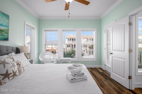 Single Family Residence in Holden Beach NC 286 Ocean Boulevard 35.jpg