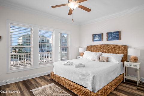 Single Family Residence in Holden Beach NC 286 Ocean Boulevard 28.jpg