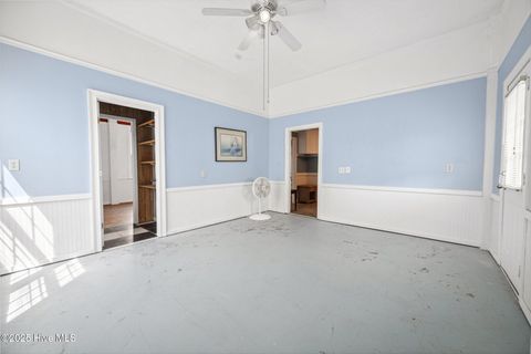Single Family Residence in Carolina Beach NC 706 S Third Street 24.jpg
