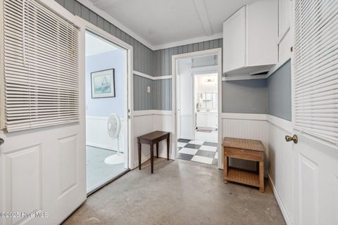 Single Family Residence in Carolina Beach NC 706 S Third Street 25.jpg