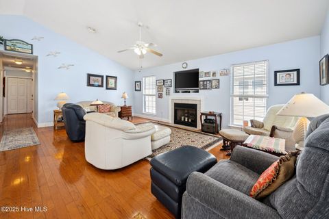 Single Family Residence in Carolina Beach NC 706 S Third Street 8.jpg
