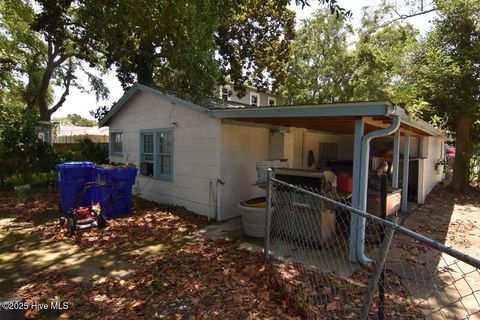 Single Family Residence in Carolina Beach NC 404 N Third Street 1.jpg