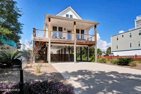 Single Family Residence in Carolina Beach NC 1418 Snapper Lane 6.jpg