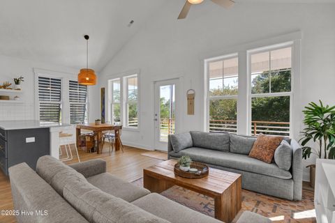 Single Family Residence in Carolina Beach NC 1418 Snapper Lane 16.jpg