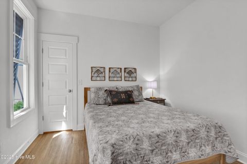 Single Family Residence in Carolina Beach NC 1418 Snapper Lane 35.jpg