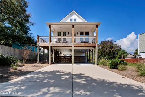 Single Family Residence in Carolina Beach NC 1418 Snapper Lane 4.jpg