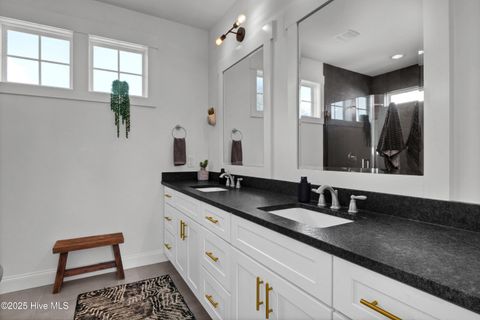 Single Family Residence in Carolina Beach NC 1418 Snapper Lane 26.jpg