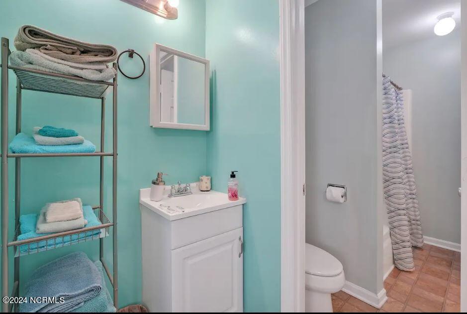 Condominium in Carolina Beach NC 1618 Canal Drive #Apt C40 11.jpg