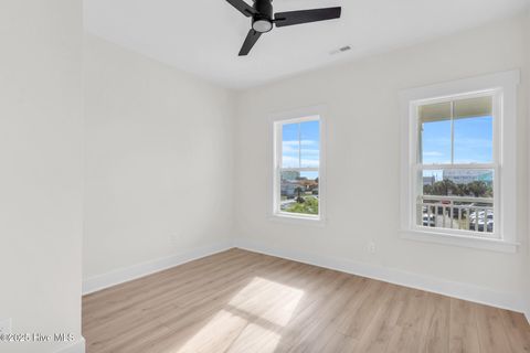 Single Family Residence in Carolina Beach NC 804 S 2nd Street 33.jpg