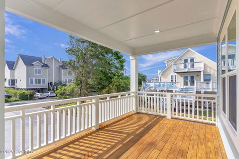 Single Family Residence in Carolina Beach NC 804 S 2nd Street 8.jpg