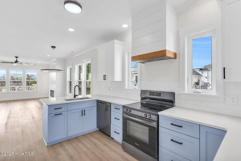 Single Family Residence in Carolina Beach NC 804 S 2nd Street 16.jpg