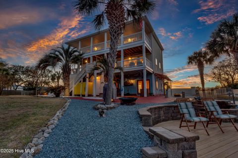 Single Family Residence in Carolina Beach NC 1001 Waterview Place.jpg