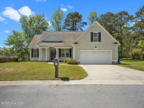 Single Family Residence in Morehead City NC 1914 Widgeon Drive.jpg