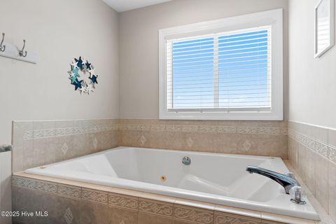 Single Family Residence in Holden Beach NC 1239 Ocean Boulevard 34.jpg