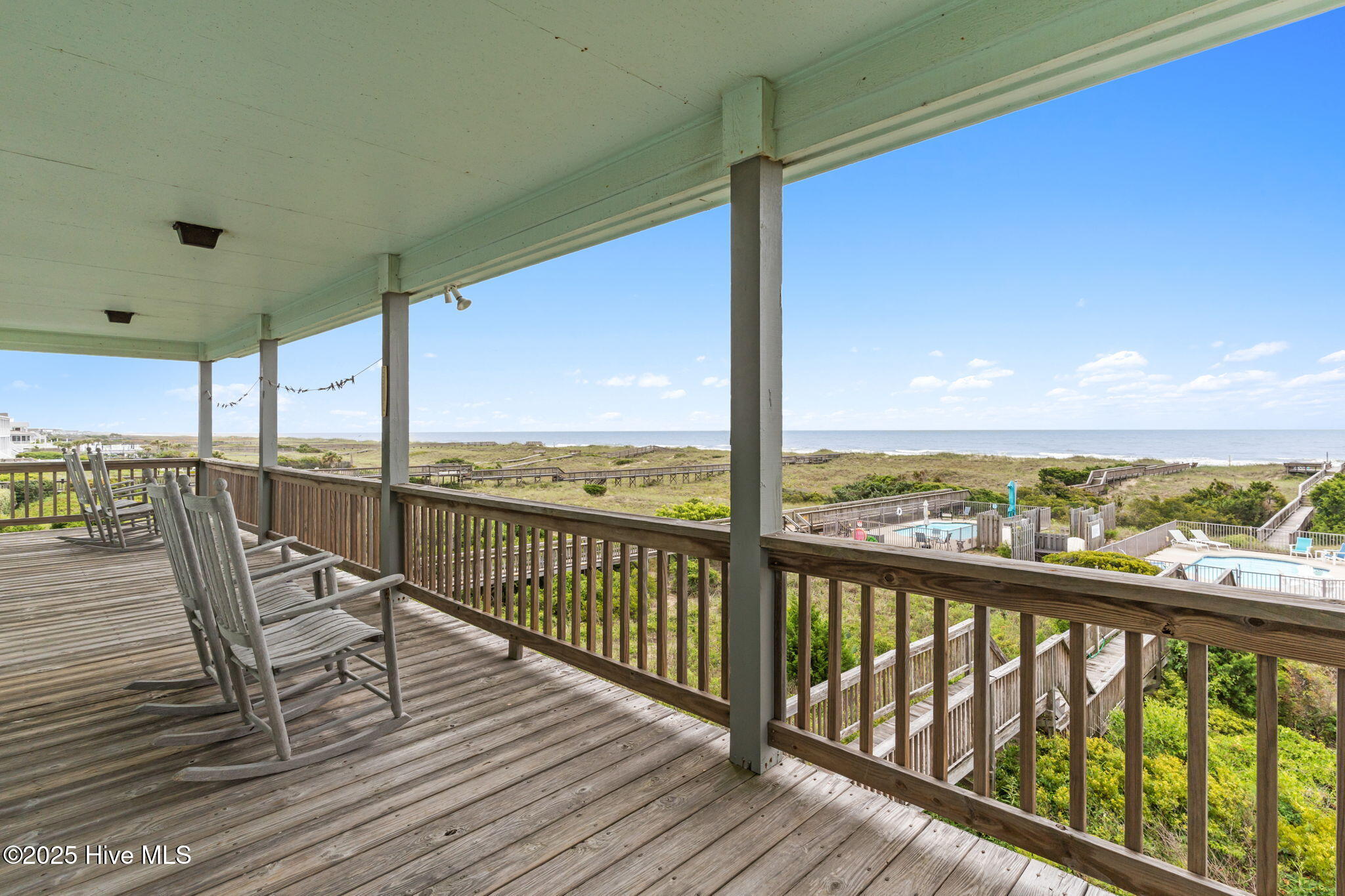 Single Family Residence in Holden Beach NC 1239 Ocean Boulevard 41.jpg