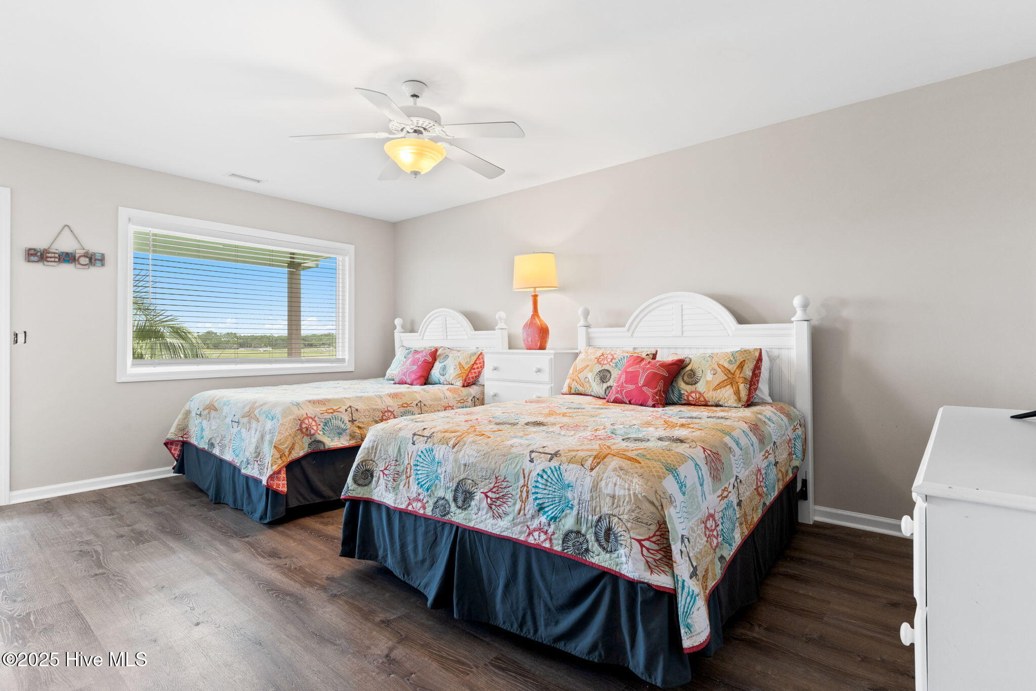 Single Family Residence in Holden Beach NC 1239 Ocean Boulevard 22.jpg