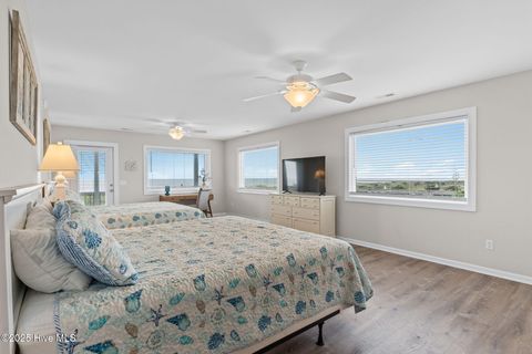 Single Family Residence in Holden Beach NC 1239 Ocean Boulevard 29.jpg