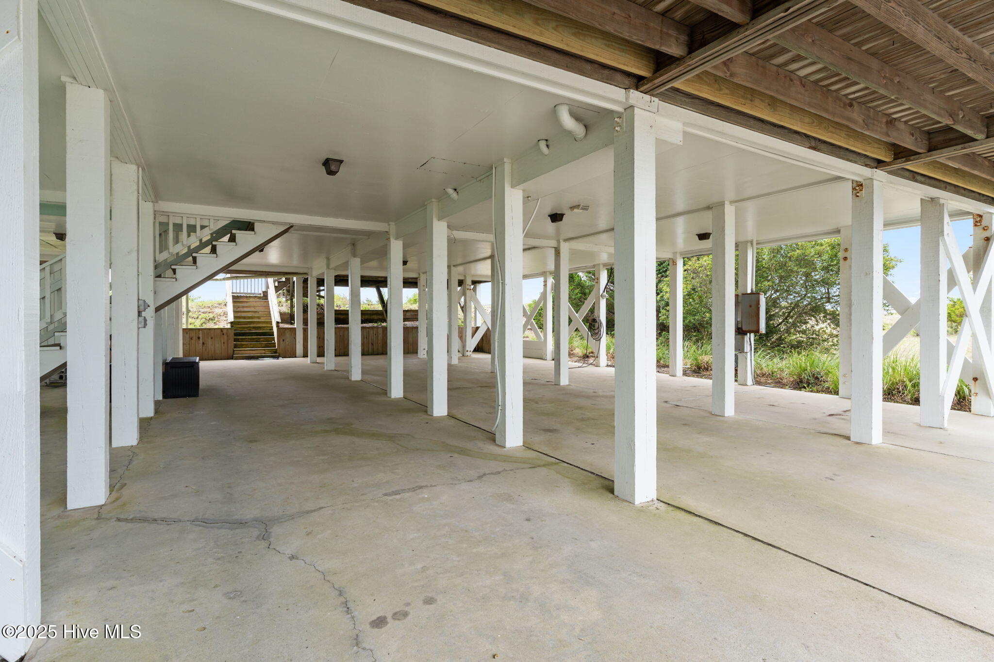 Single Family Residence in Holden Beach NC 1239 Ocean Boulevard 70.jpg
