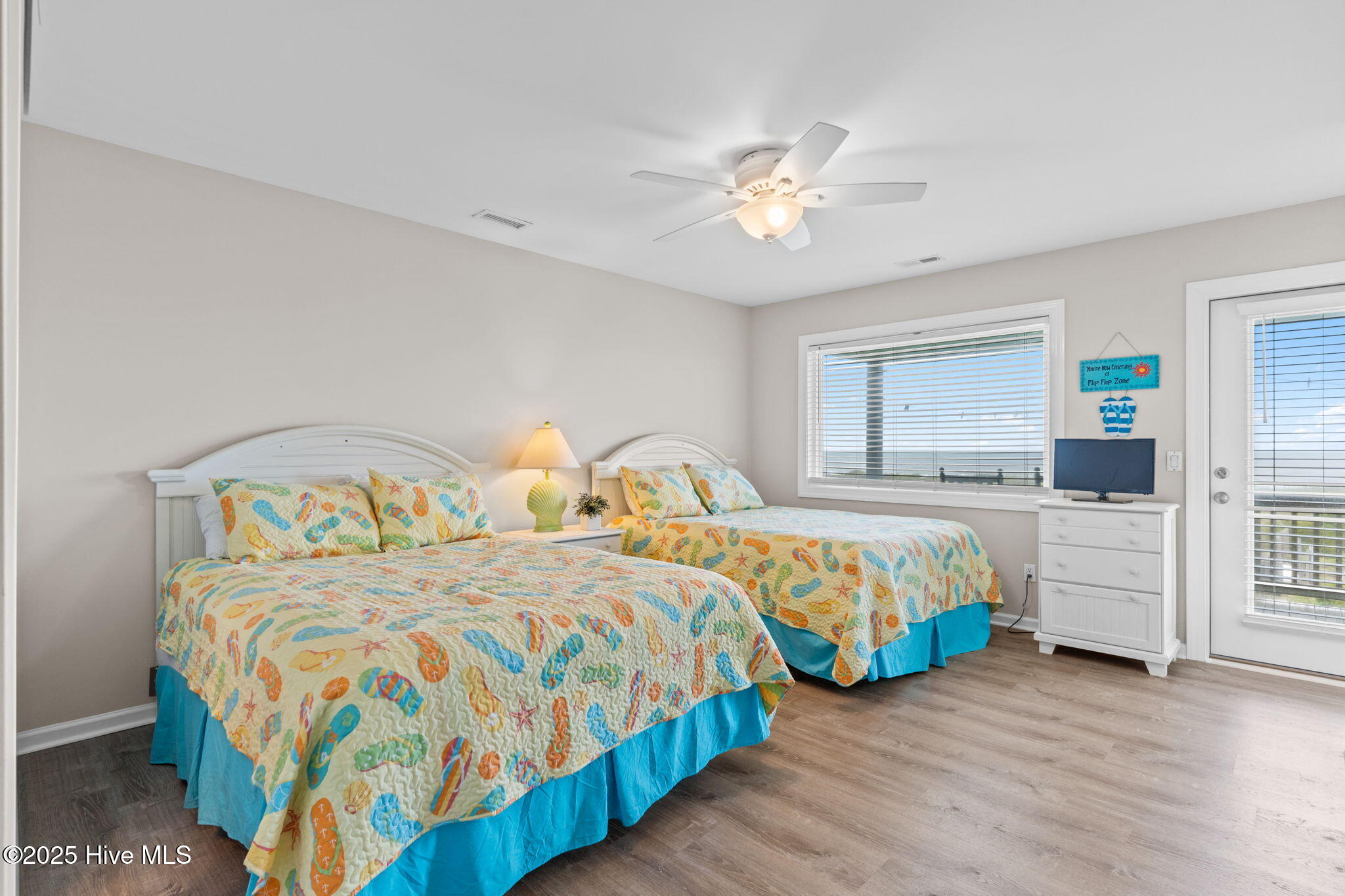 Single Family Residence in Holden Beach NC 1239 Ocean Boulevard 37.jpg