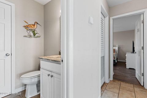 Single Family Residence in Holden Beach NC 1239 Ocean Boulevard 26.jpg