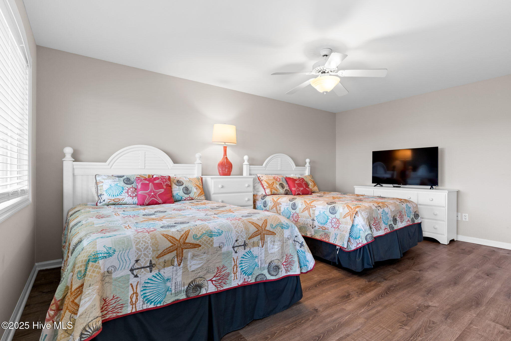 Single Family Residence in Holden Beach NC 1239 Ocean Boulevard 23.jpg