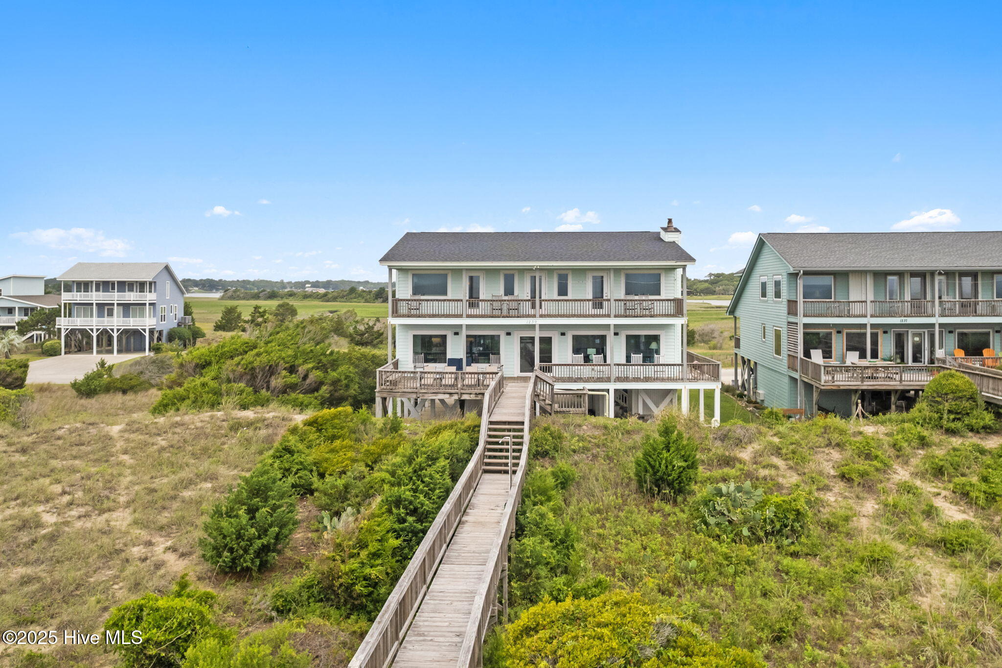 Single Family Residence in Holden Beach NC 1239 Ocean Boulevard 76.jpg