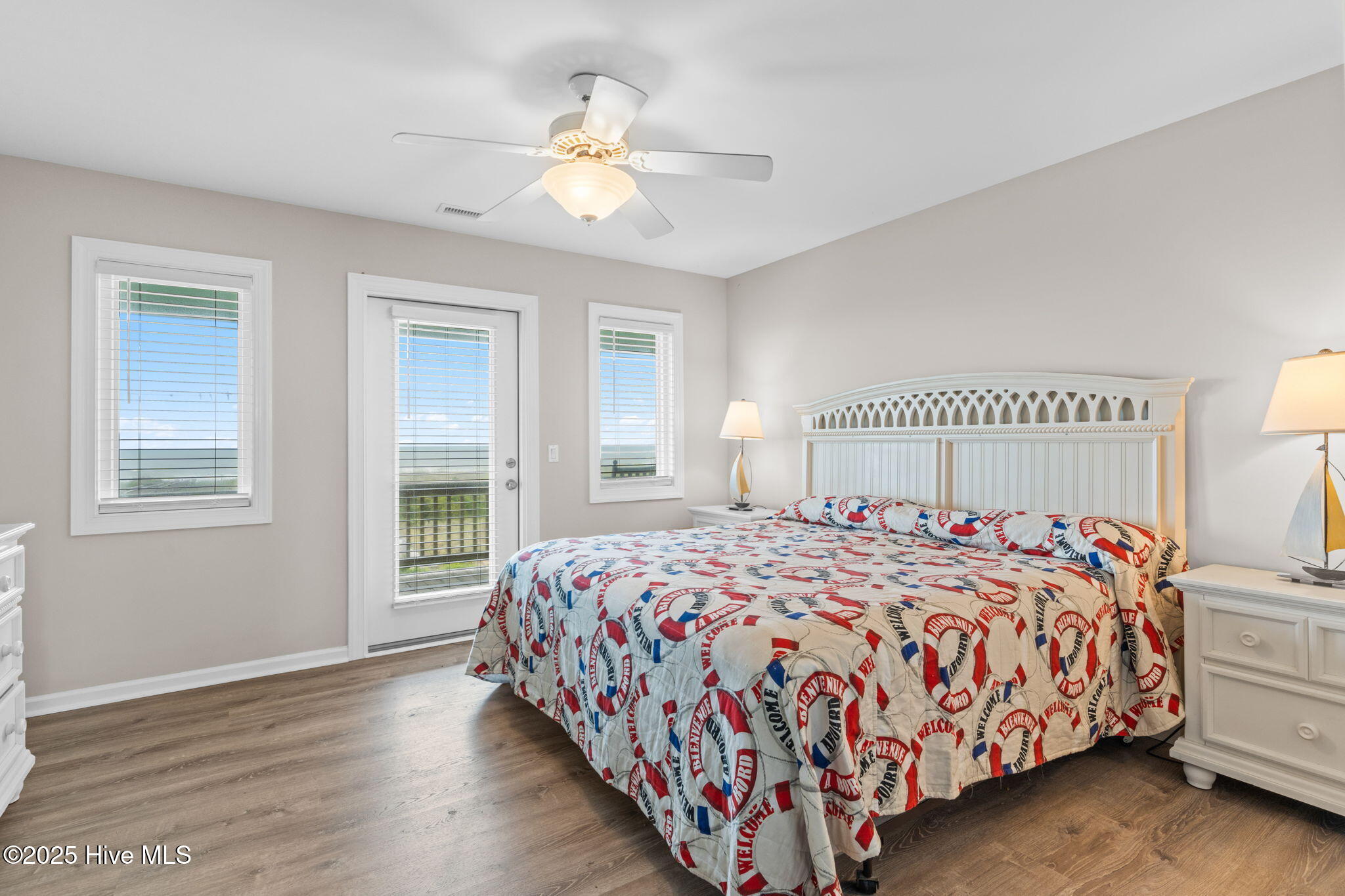 Single Family Residence in Holden Beach NC 1239 Ocean Boulevard 45.jpg