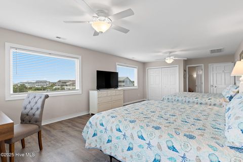 Single Family Residence in Holden Beach NC 1239 Ocean Boulevard 31.jpg