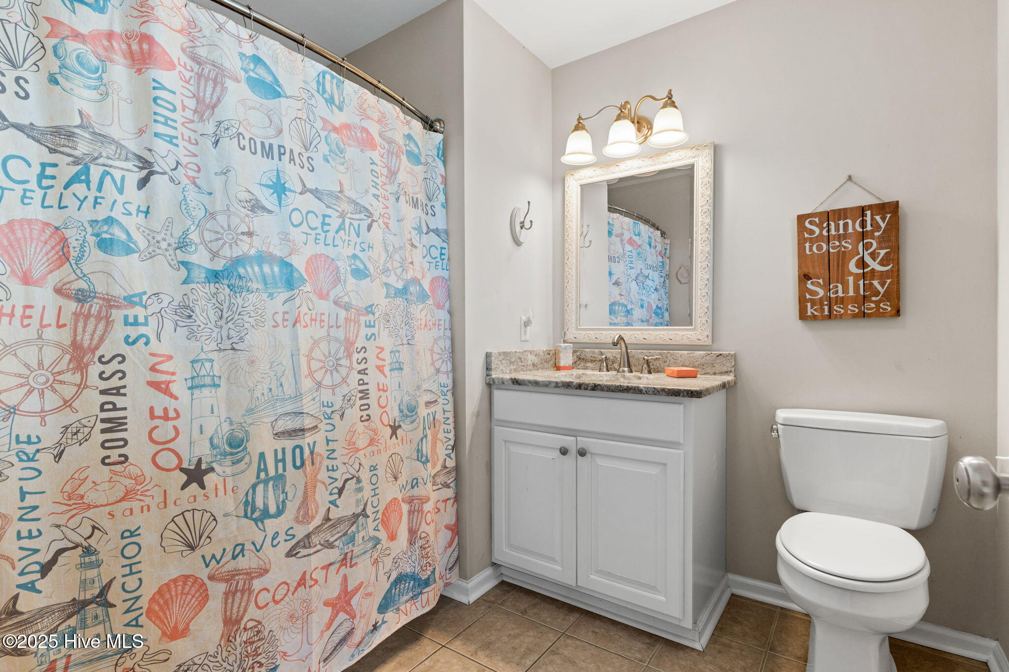 Single Family Residence in Holden Beach NC 1239 Ocean Boulevard 24.jpg