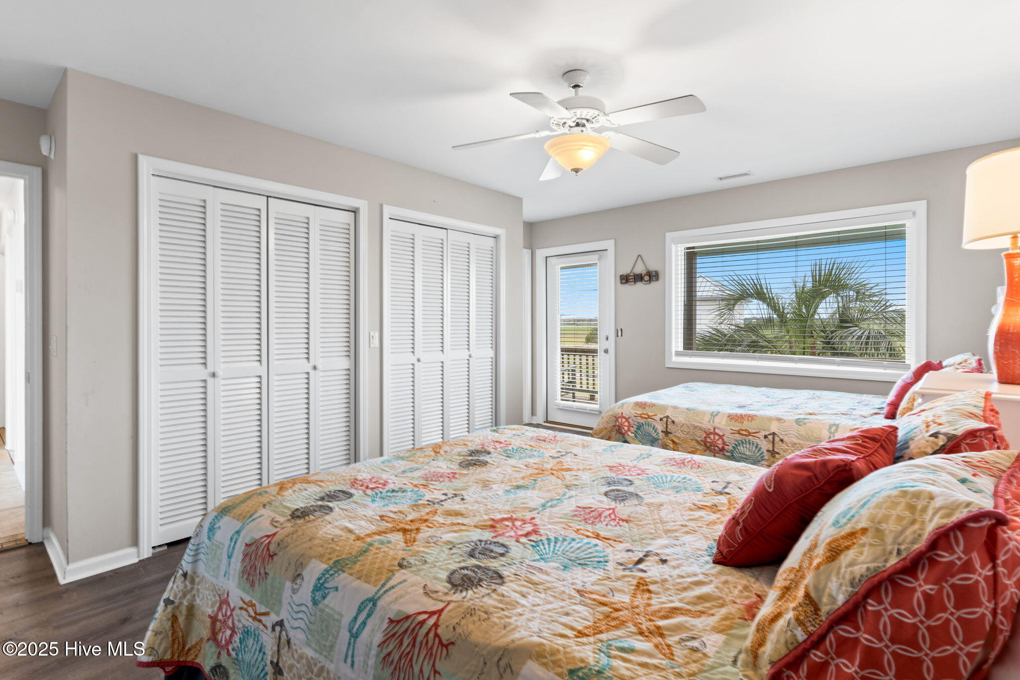Single Family Residence in Holden Beach NC 1239 Ocean Boulevard 25.jpg