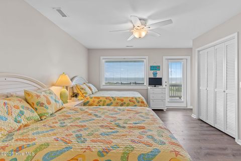 Single Family Residence in Holden Beach NC 1239 Ocean Boulevard 36.jpg