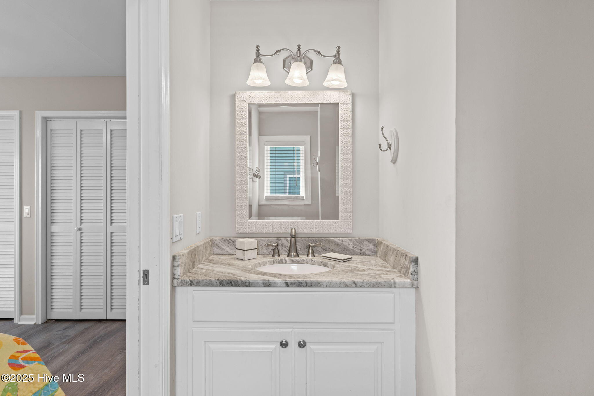 Single Family Residence in Holden Beach NC 1239 Ocean Boulevard 40.jpg